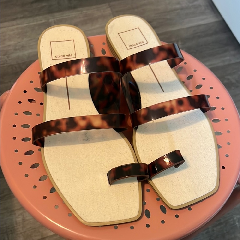 Dolce Vita Brown Sandals Minimalist Summer Footwear